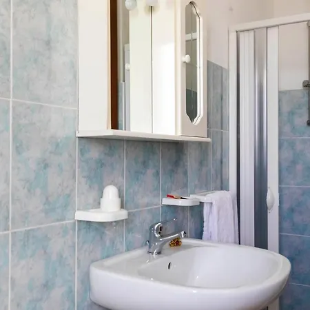 Neverland Aparthotel 4*