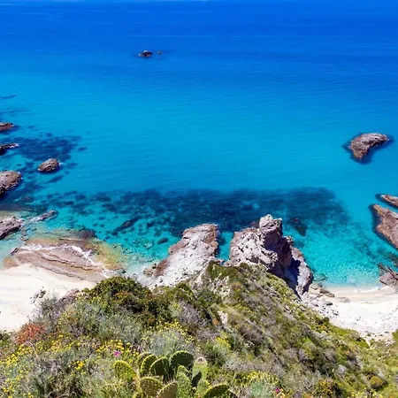 Aparthotel Neverland Santa Maria (Vibo Valentia)