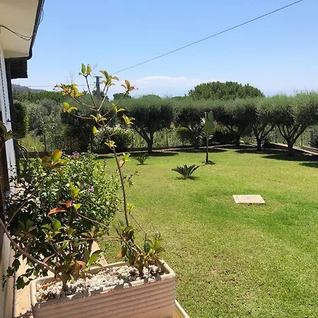 Ξενοδοχείο με διαμερίσματα Neverland Santa Maria (Vibo Valentia)