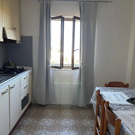 Aparthotel Neverland 4*